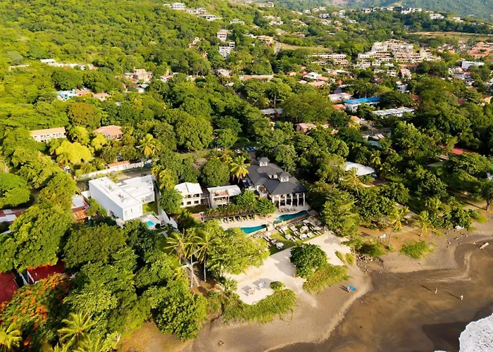 Villa 2br Terrace + Club In Playas Del Coco | Naumi N414